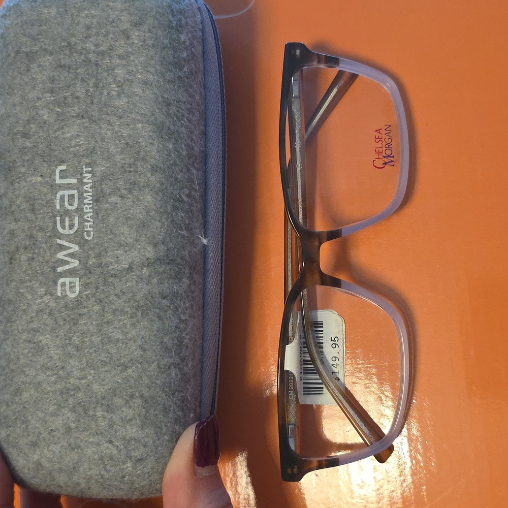 🆕️Chelsea Morgan Eyeglasses with Case